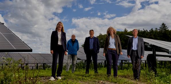 Einweihung neuer Solarpark in Moos mit Thekla Walker, Martin Kessler, Dr. Robert Sala, Bene Müller und Martina Stoffel